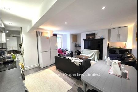 8 Bedroom Kensington Terrace - Photo 4