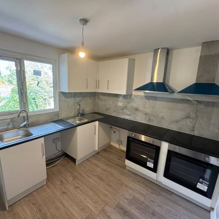 Room in a Shared Flat, Dolman Close, N3 - Photo 3
