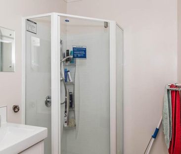 Spacious 2-Bedroom Unit for Rent in Prime ... - Photo 2