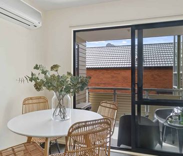 2 Bedroom Unfurnished Sunny Apartment - Photo 5