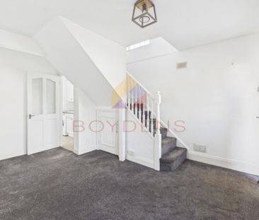 8 Feering Hill, COLCHESTER - Photo 1