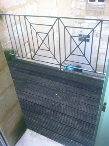 Location Appartement 3 pièces 65m² BORDEAUX 33300 - Photo 4