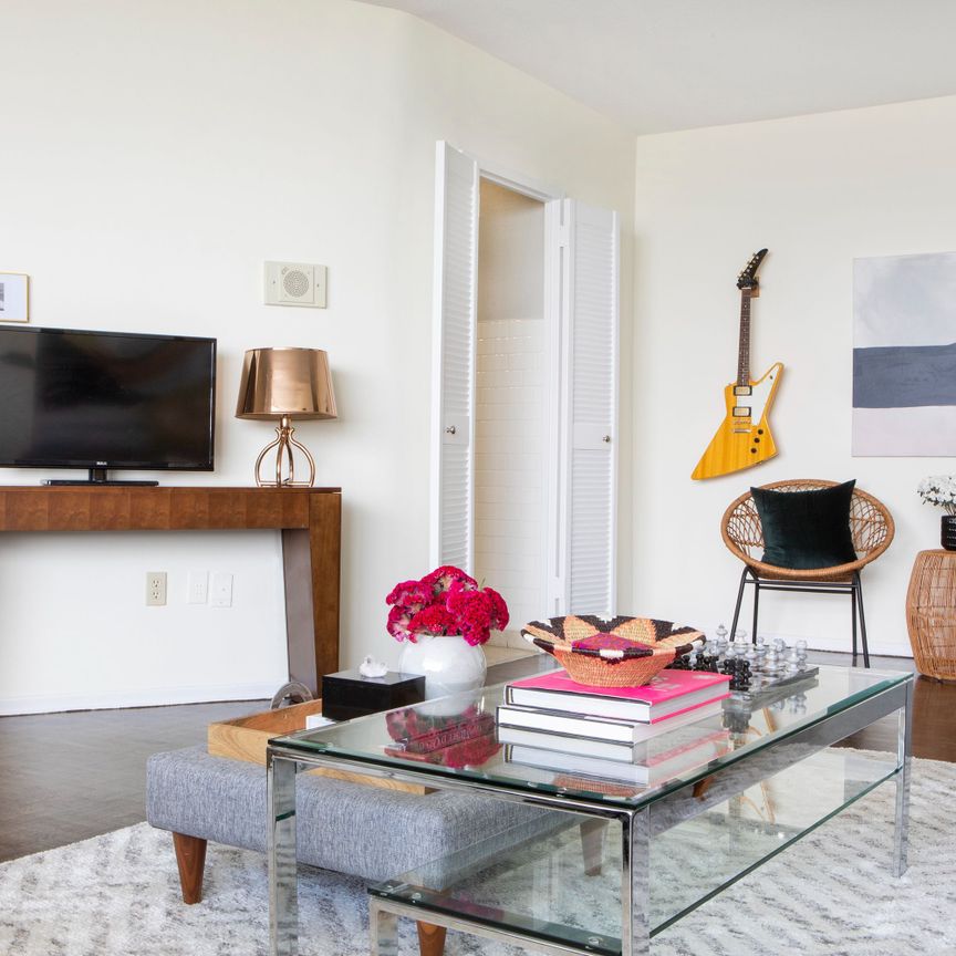 For Lease - 100 Graydon Hall Drive Unit# 305, Toronto, Ontario - Photo 1