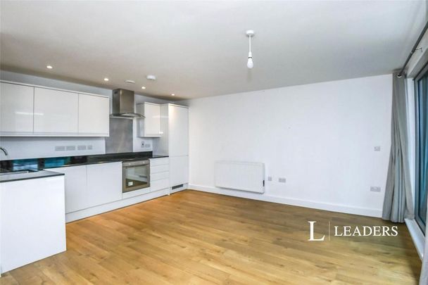 2 bedroom flat to rent - Photo 1