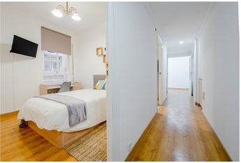 Calle de Pilar de Zaragoza, Madrid, Community of Madrid 28028