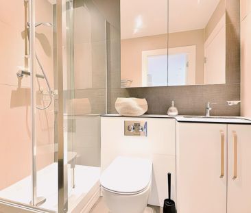 Cool studio in a residence near Victoria Park - Photo 2