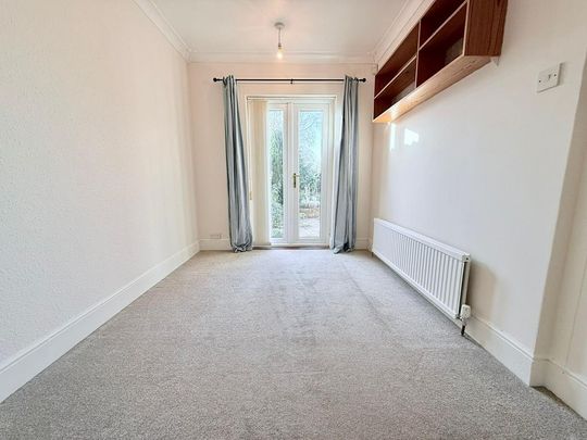 2 bedroom semi-detached bungalow to rent - Photo 1