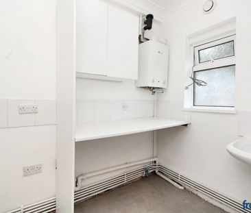 Courthill Road, Poole - Photo 4