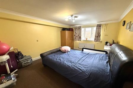 2 Bedroom Apartment To Let - Photo 4