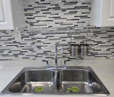 For Lease - 2 Lady Loretta Lane, Vaughan, Ontario - Photo 3