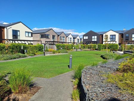 2 bedroom townhouse in Mount Wellington - Photo 3
