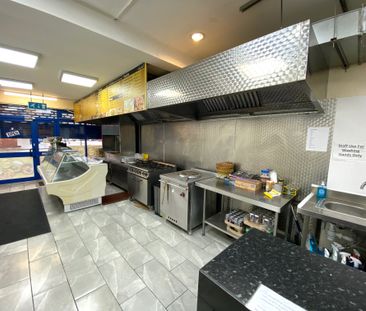 £1,250 PCM, Large Fully Fitted And Equipped A3 Licensed Restaurant ... - Photo 3