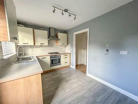 2 bedroom end of terrace house to rent - Photo 4