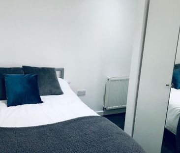 8 bedroom house to rent - Photo 3