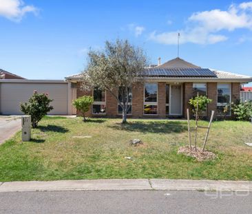 3 BEDROOM FAMILY HOME - Photo 5