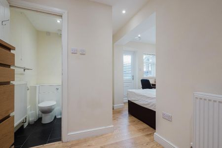 7 bedroom terraced house to rent - Photo 5