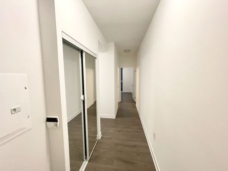 For Lease - 75 Oneida Crescent Unit# 703, Richmond Hill, Ontario - Photo 3