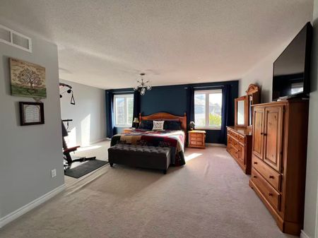 For Lease - 1097 NORTHGRAVES Crescent, Kanata, Ontario - Photo 4