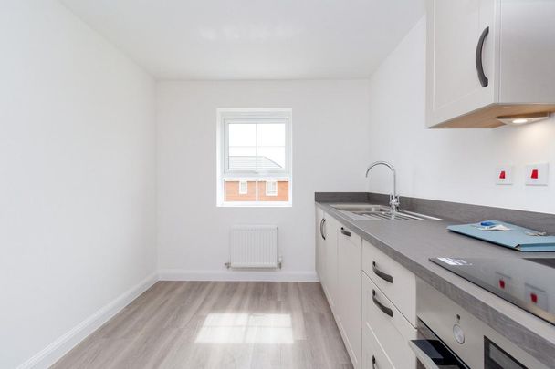 3 bedroom semi-detached house to rent - Photo 1
