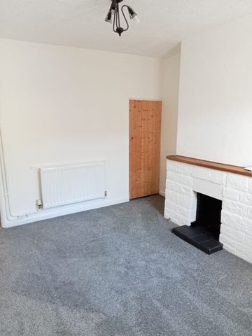 St Hugh Street, Lincoln, Lincolnshire, LN2 - Photo 3