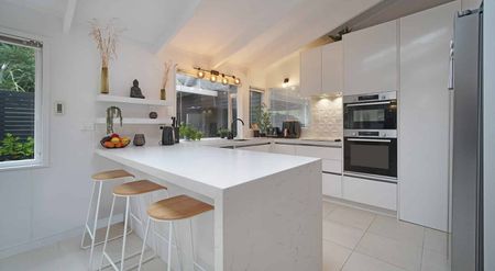 Rare Family Sanctuary in Nature - Photo 2