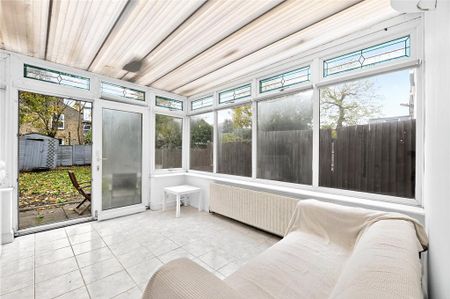 4 bedroom terraced house to rent - Photo 4