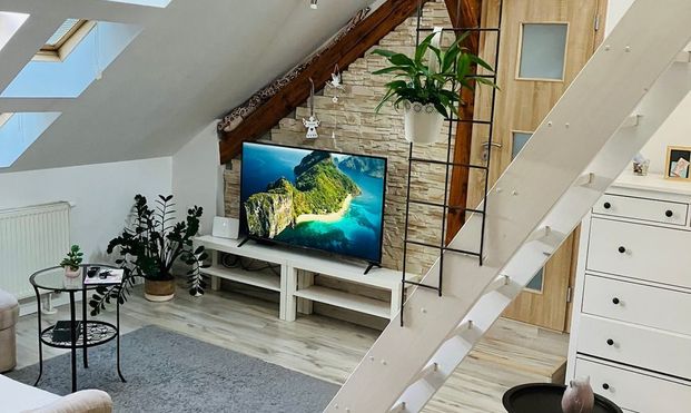 Štýlový a klimatizovaný 2,5-izbový mezonet v úplnom centre Bratislavy (Jedlíkova ul.) - Photo 1