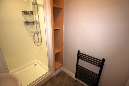 1 bedroom flat to rent - Photo 4
