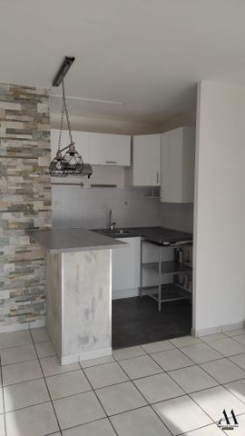 Location Appartement 1 pièce 36m² ST CYR SUR LOIRE 37540 - Photo 2