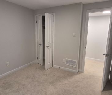 For Lease - 401 Glenroy Gilbert Drive Unit# 8, Barrhaven, Ontario - Photo 6