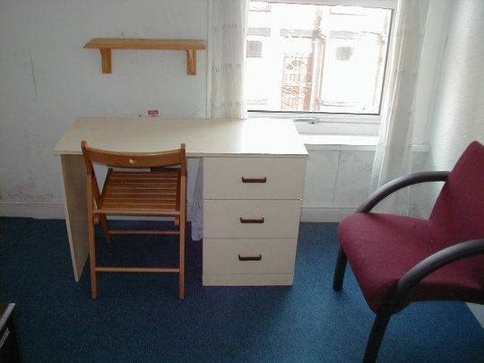 2 bedroom house to rent - Photo 1