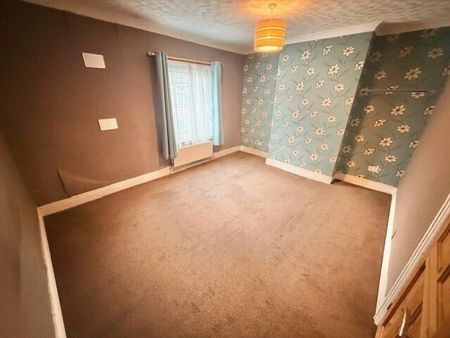 Cross Street - Photo 2