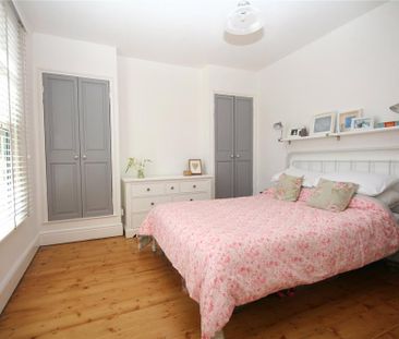 3 bedroom terraced house to rent - Photo 4