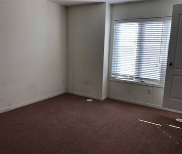 For Lease - 5605 Oscar Peterson Boulevard Unit# 6, Mississauga, Ont... - Photo 4