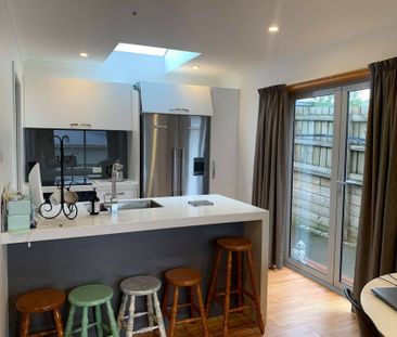 Glorious on Glenpark - Photo 1