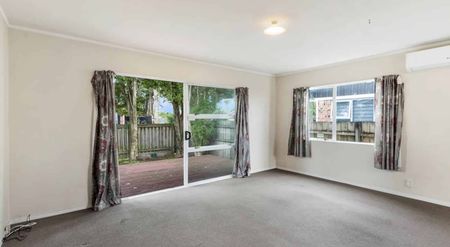 Affordable 3 Bedrooms Home Super Handy Location - Photo 3