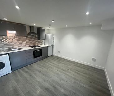 1 bedroom apartment to rent Rothesay Road, Luton, Bedfordshire, LU1 - Photo 3