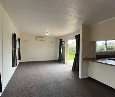 Don't Miss out........ Merrilands three bedroom - Photo 2