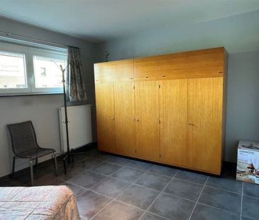 Gelijkvloers appartement met 2 slaapkamers - Foto 2