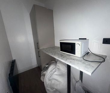 Studio Flat, Norwood Road, SE27 - Photo 5