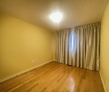 For Lease - 75 Vine Cliff Boulevard, Markham, Ontario - Photo 4