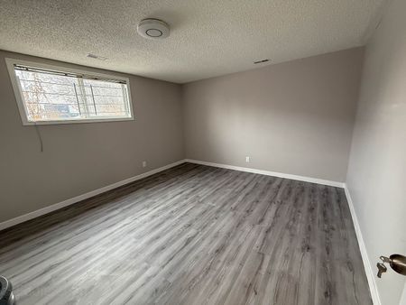 2904B Unwin Road Northwest, Calgary - Photo 4