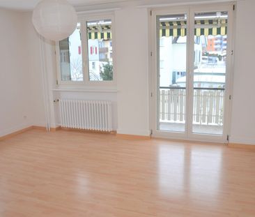"4-Zimmer-Wohnung an zentraler Lage mit Balkon" - Photo 3