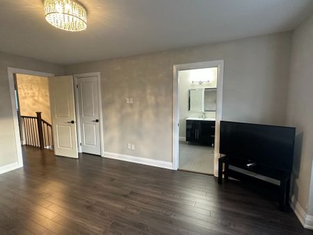 For Lease - 2398 Britannia Road Unit# 63, Mississauga, Ontario - Photo 2