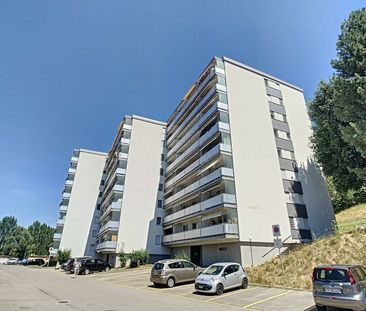 GRAND LOGEMENT SPACIEUX ET LUMINEUX TRES BIEN SITUE - Foto 1