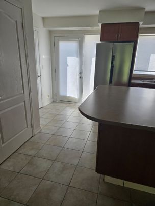 For Lease - 3120 Boxford Crescent Unit# 5, Mississauga, Ontario - Photo 1