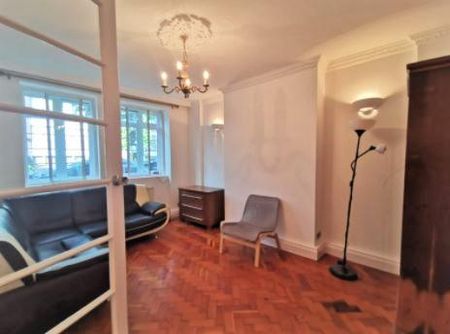 3 bedroom flat to rent - Photo 2