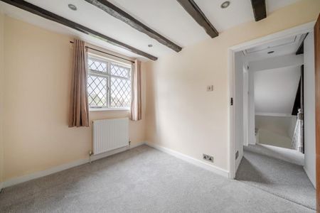2 bedroom semi-detached house to rent - Photo 4