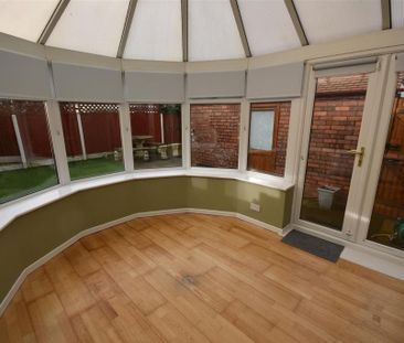 3 bedroom semi-detached house to rent - Photo 3