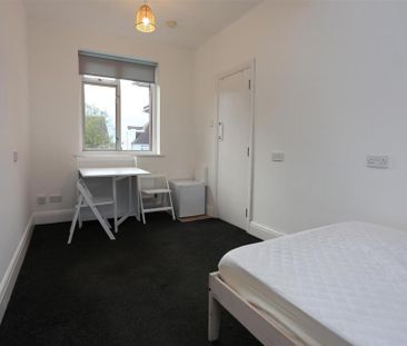 Studio to rent - Photo 6